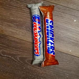 Musketeers snickers